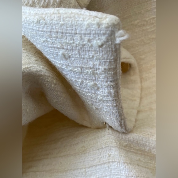 ZARA WOMAN Size XS Textured Cropped Blazer Short Jacket Cream White Gold Buttons - Picture 7 of 13